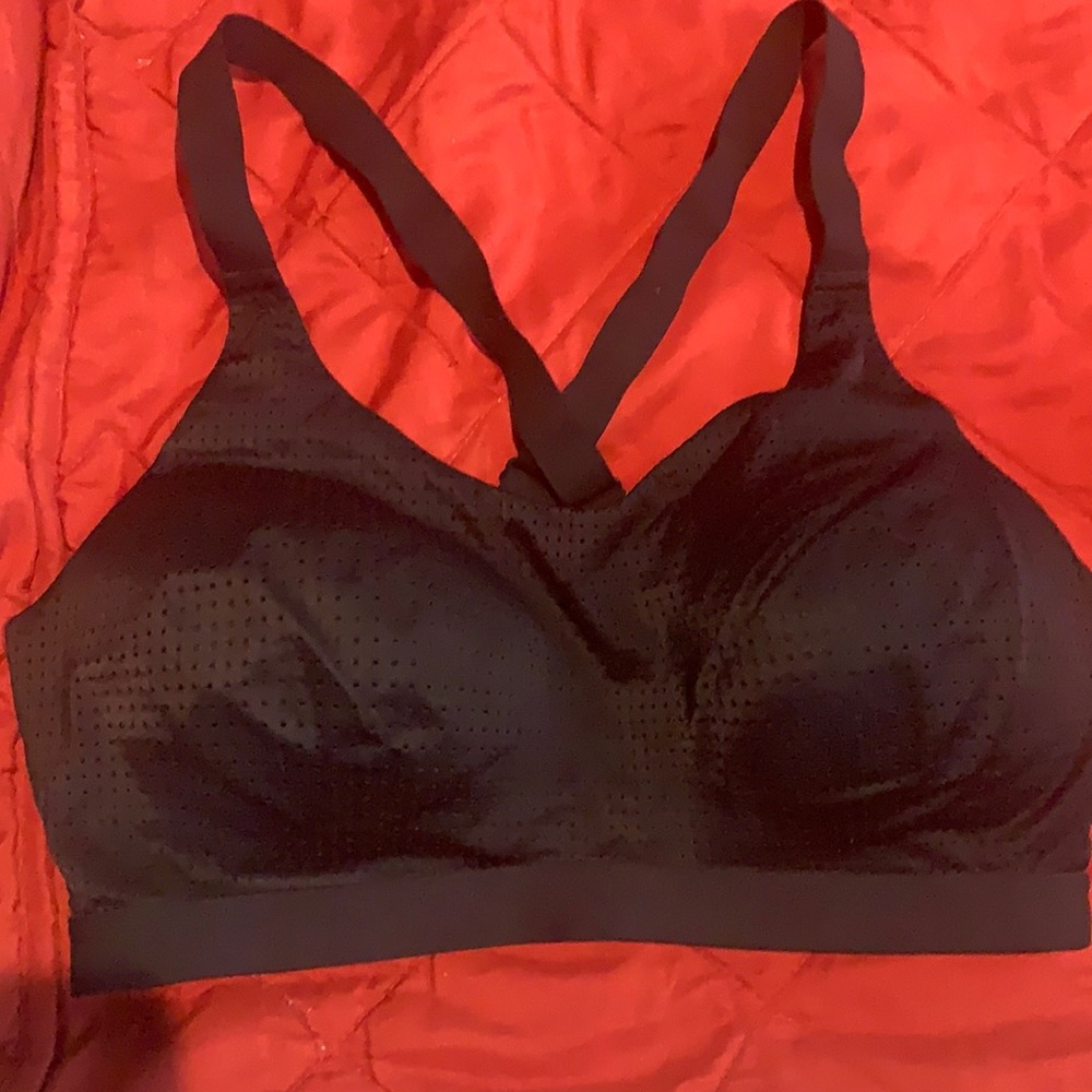 VS sports bra